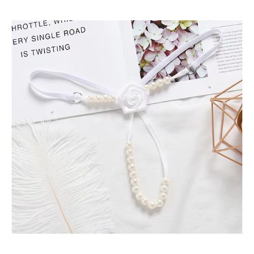 Fehér gyöngyös tanga kis virággal méret nélküli